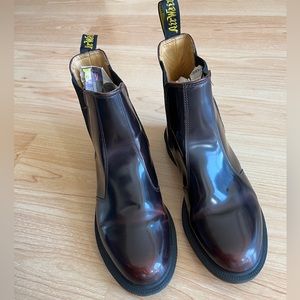 Dr. Martens womens Leather Flora Chelsea Boot Sz US7